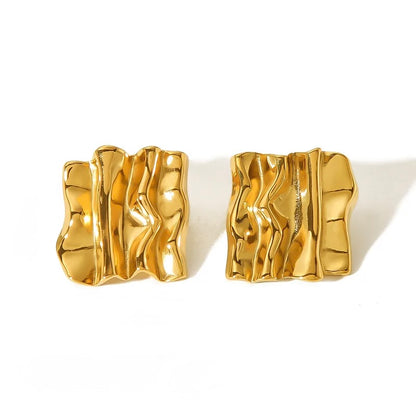 Olacorazon Stud Earrings