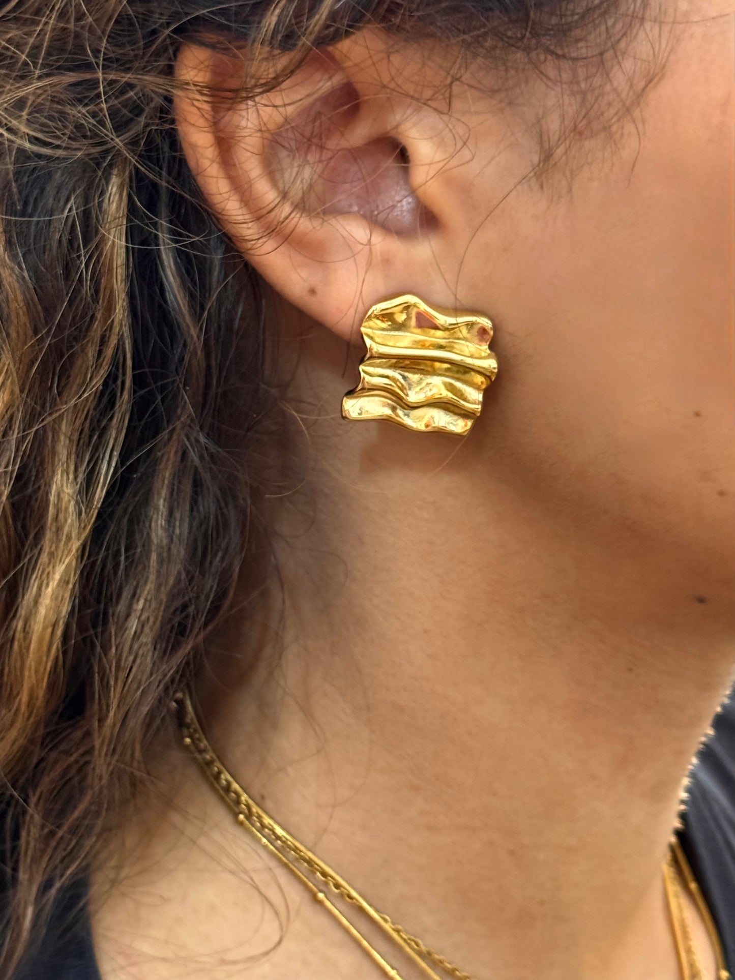 Olacorazon Stud Earrings