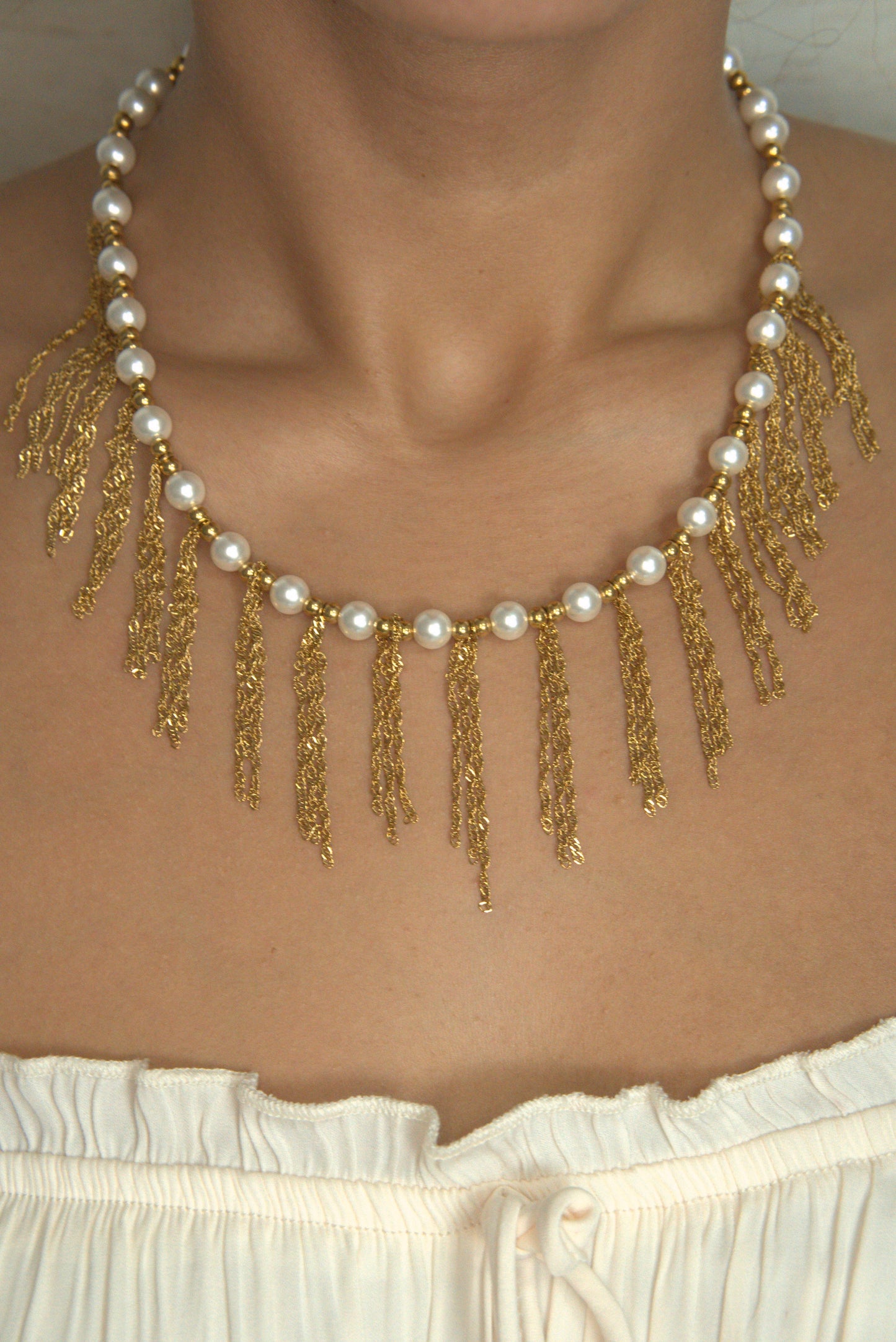 Minimalist Golden Chain Necklace Shell pearls Pendant 18k