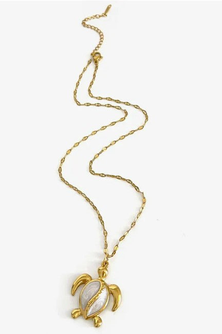 Tortoise Necklece